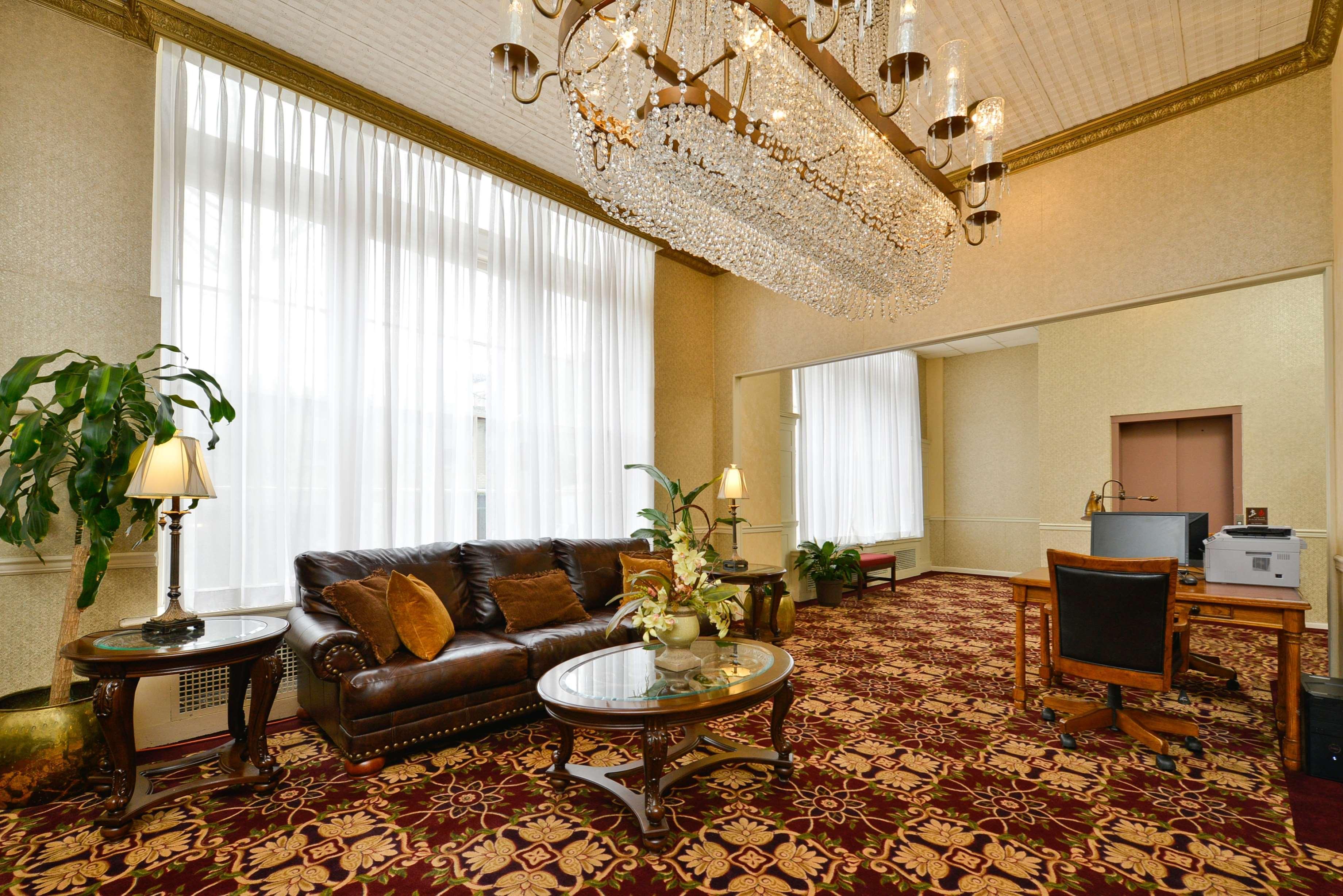 Best Western Plus Sidney Lodge Exterior foto