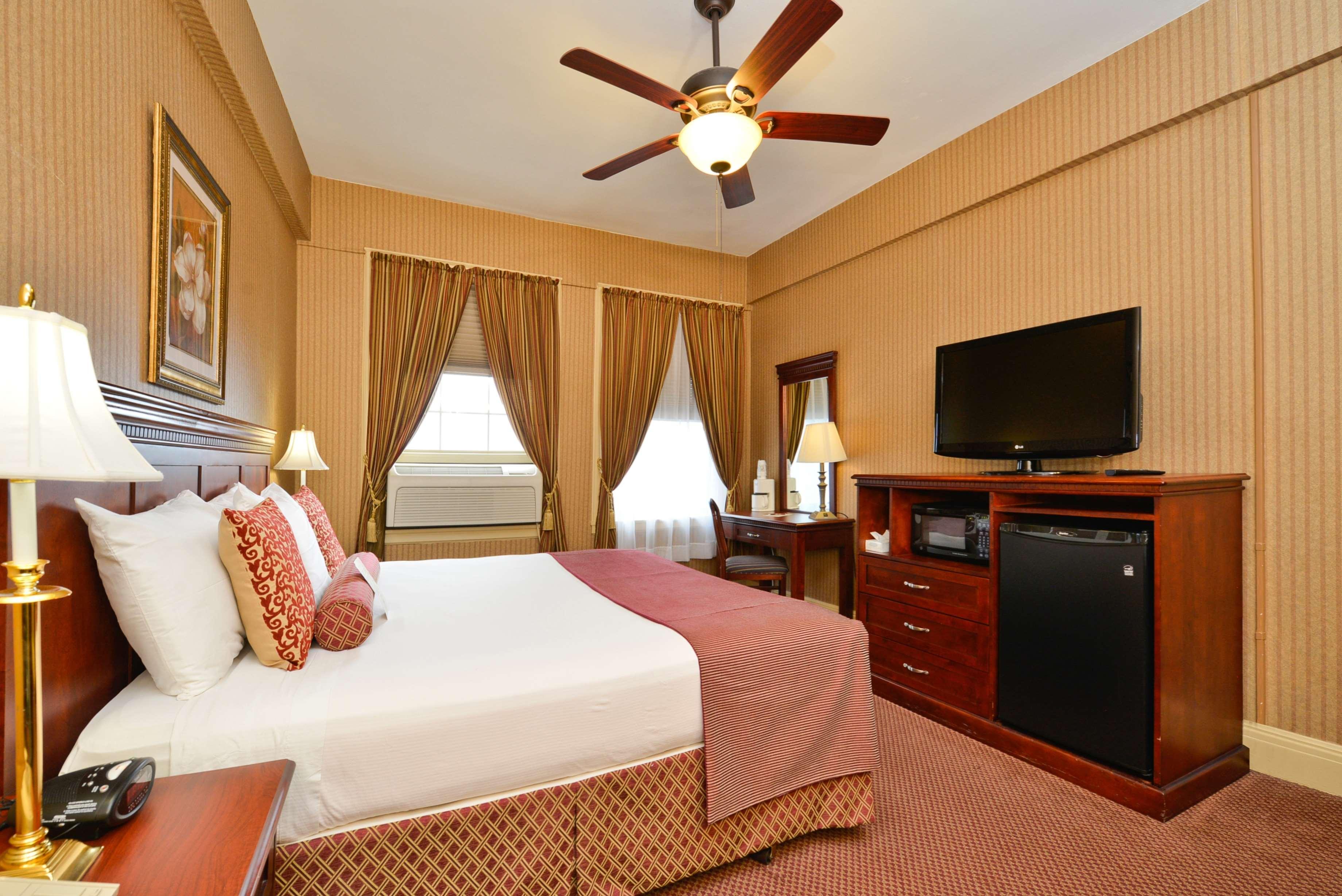 Best Western Plus Sidney Lodge Exterior foto