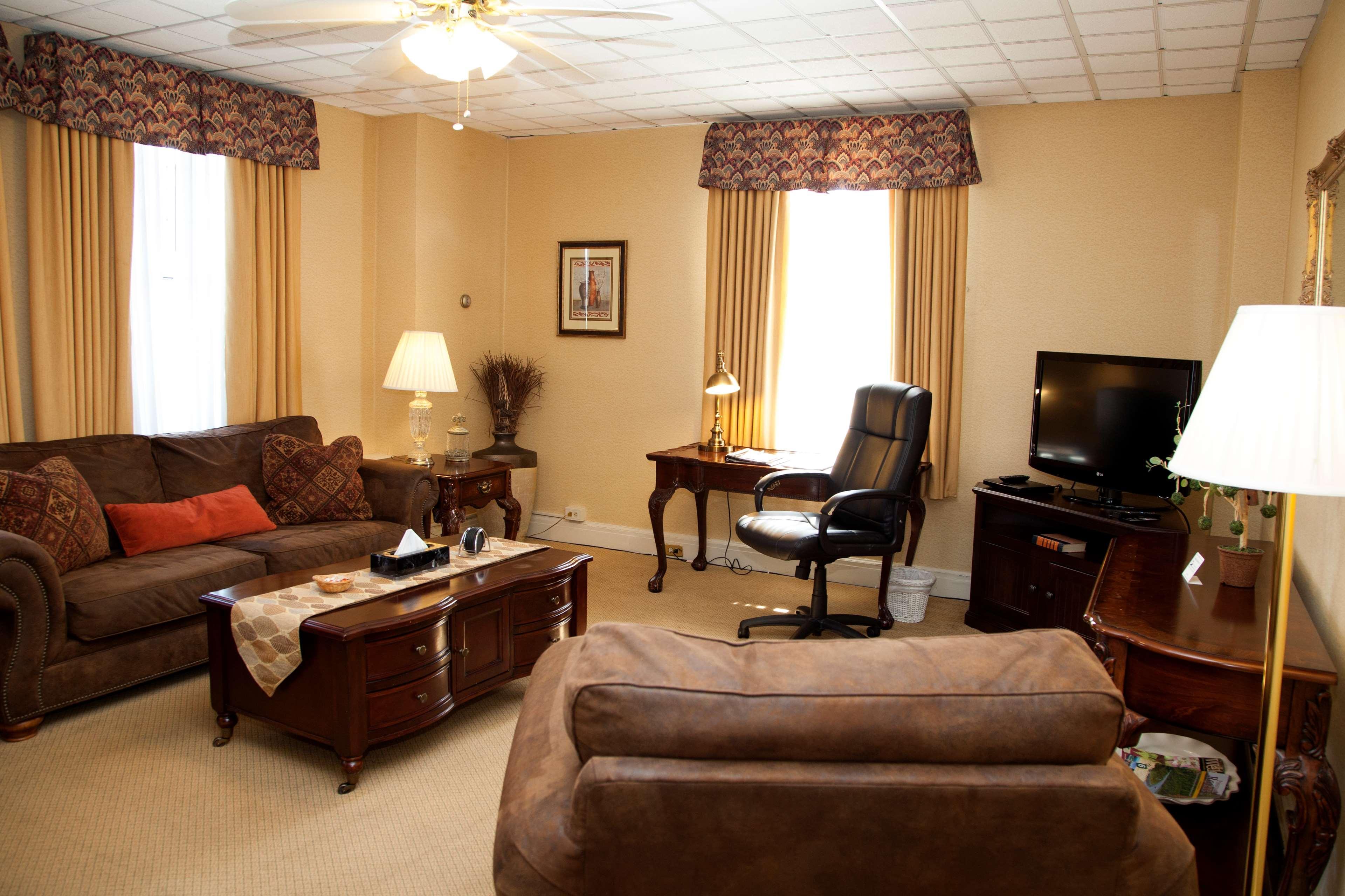 Best Western Plus Sidney Lodge Exterior foto